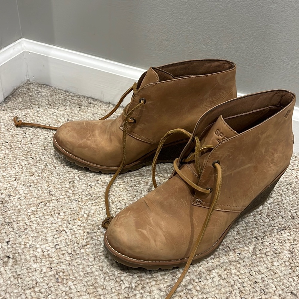 Speedy topsider wedges.